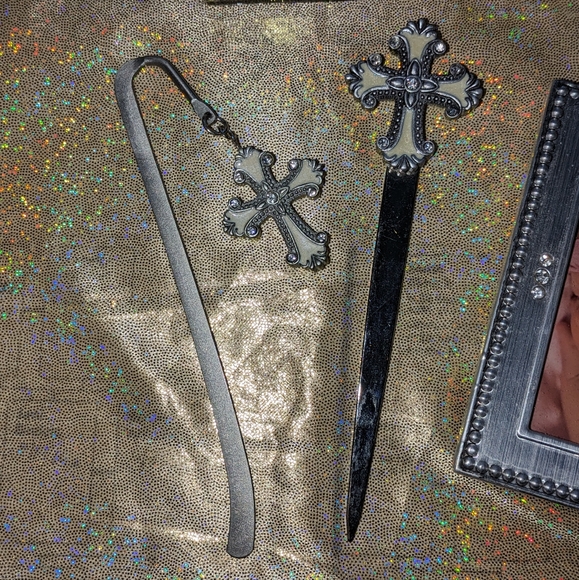 Religious items Collection - Picture 7 of 8